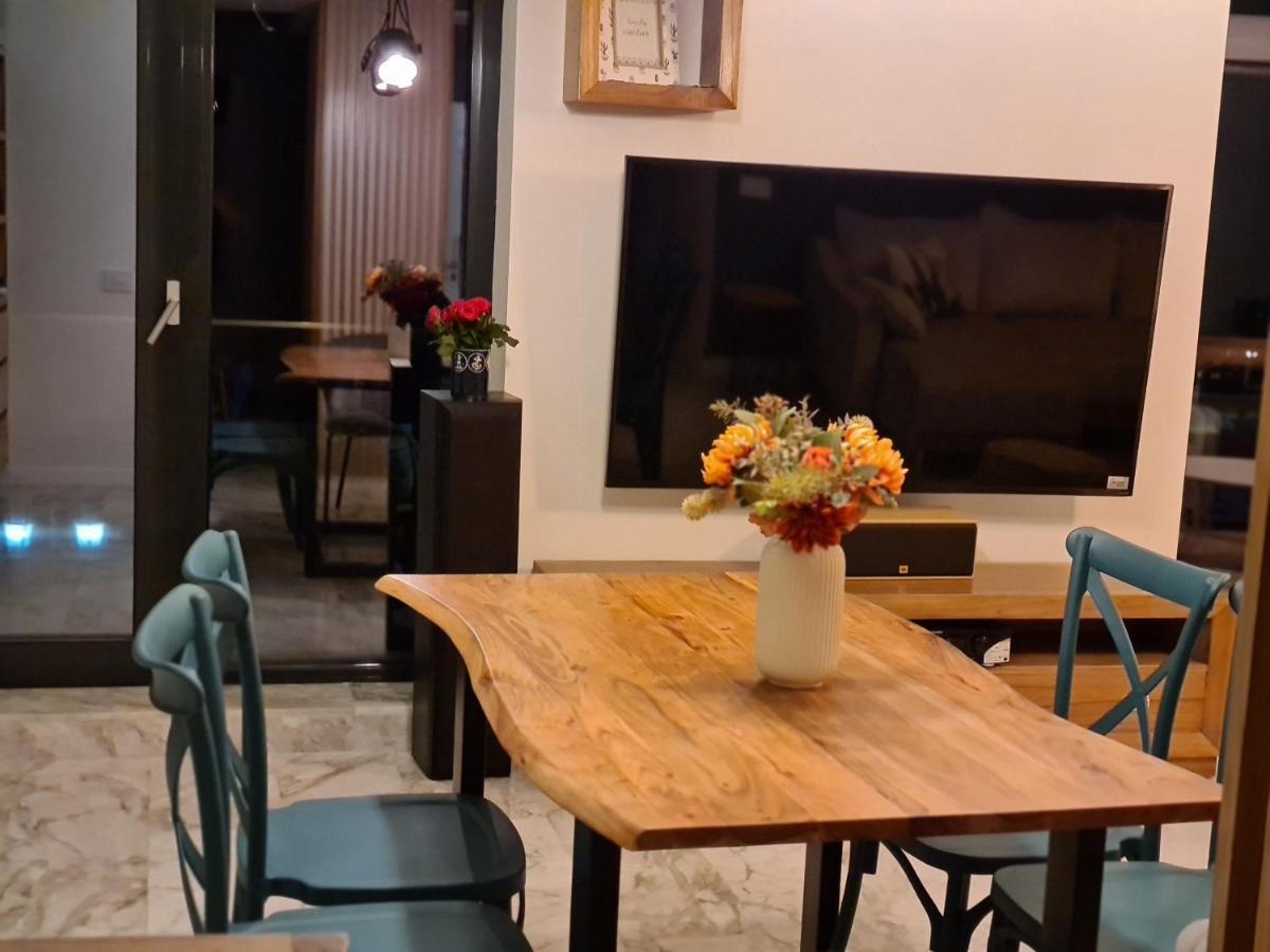 דירות Năvodari Royal Sea View Design Promenada 3 מראה חיצוני תמונה