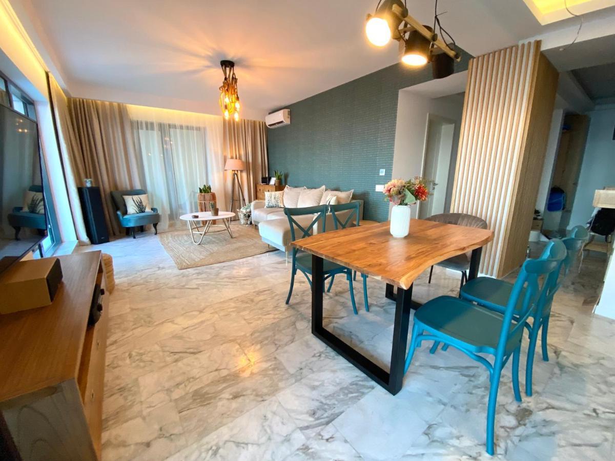 דירות Năvodari Royal Sea View Design Promenada 3 מראה חיצוני תמונה